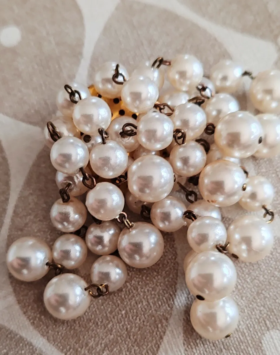 Vintage costume pearl brooch - Image 3