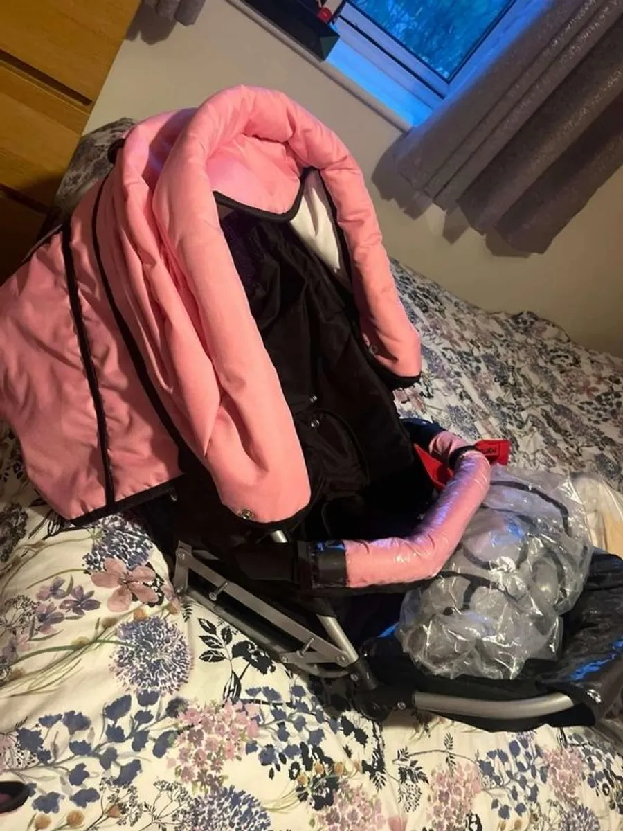 Prams - Image 3