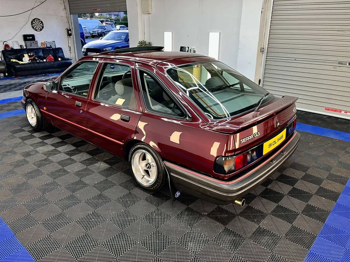 Ford Sierra - Image 4
