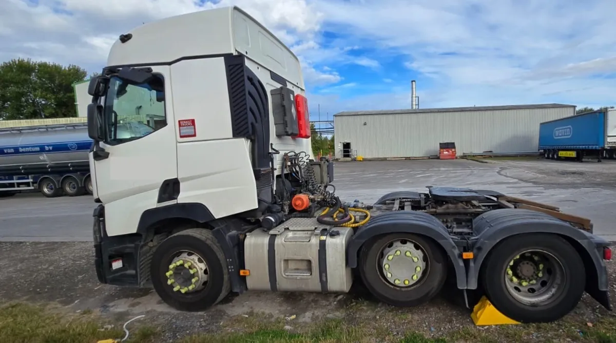 RENAULT  T RANGE ( 2017 ADR SPEC ) - Image 2