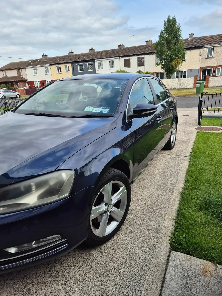 Volkswagen Passat 2011 - Image 3