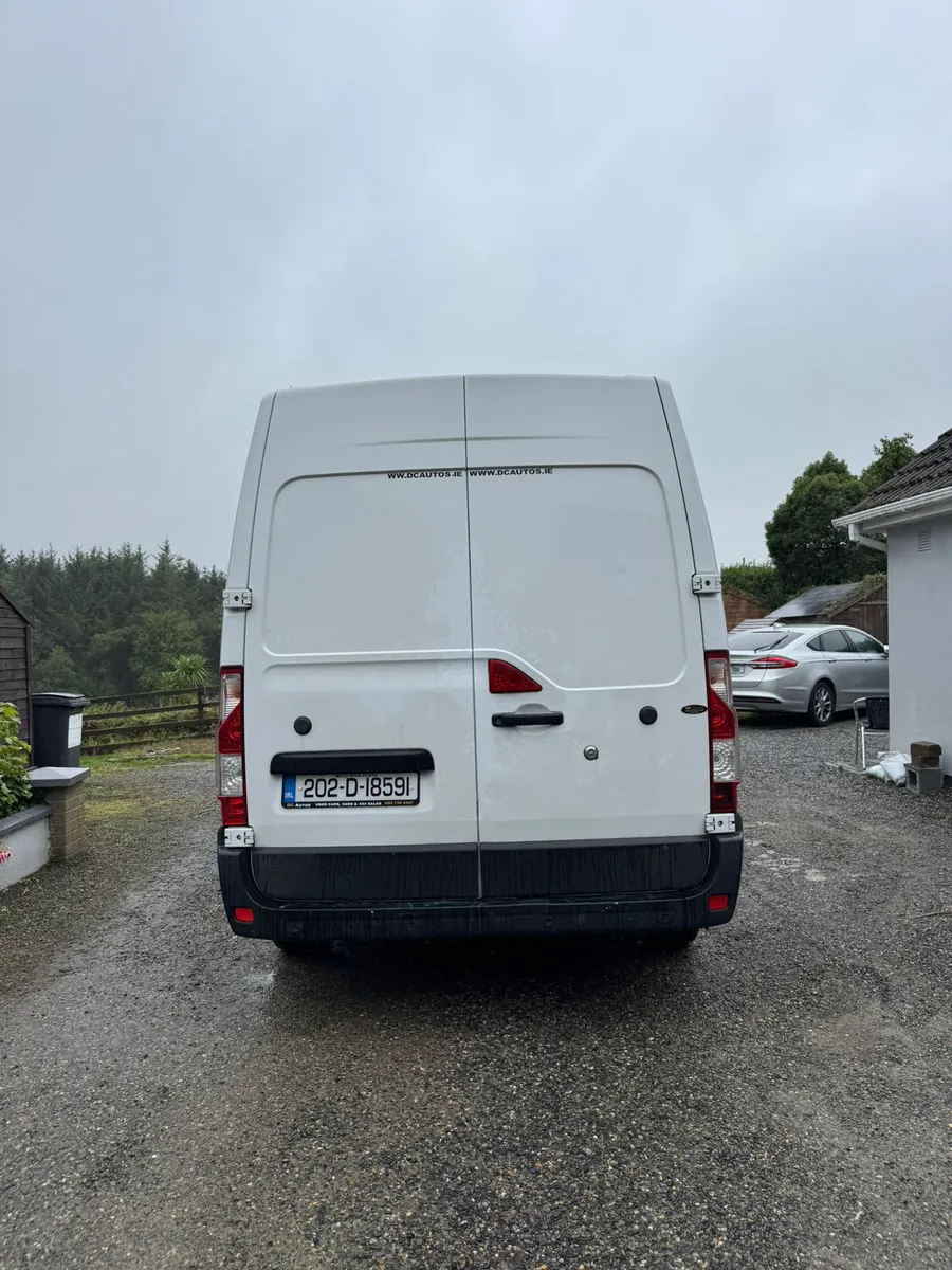 202 Nissan NV400 - Image 3