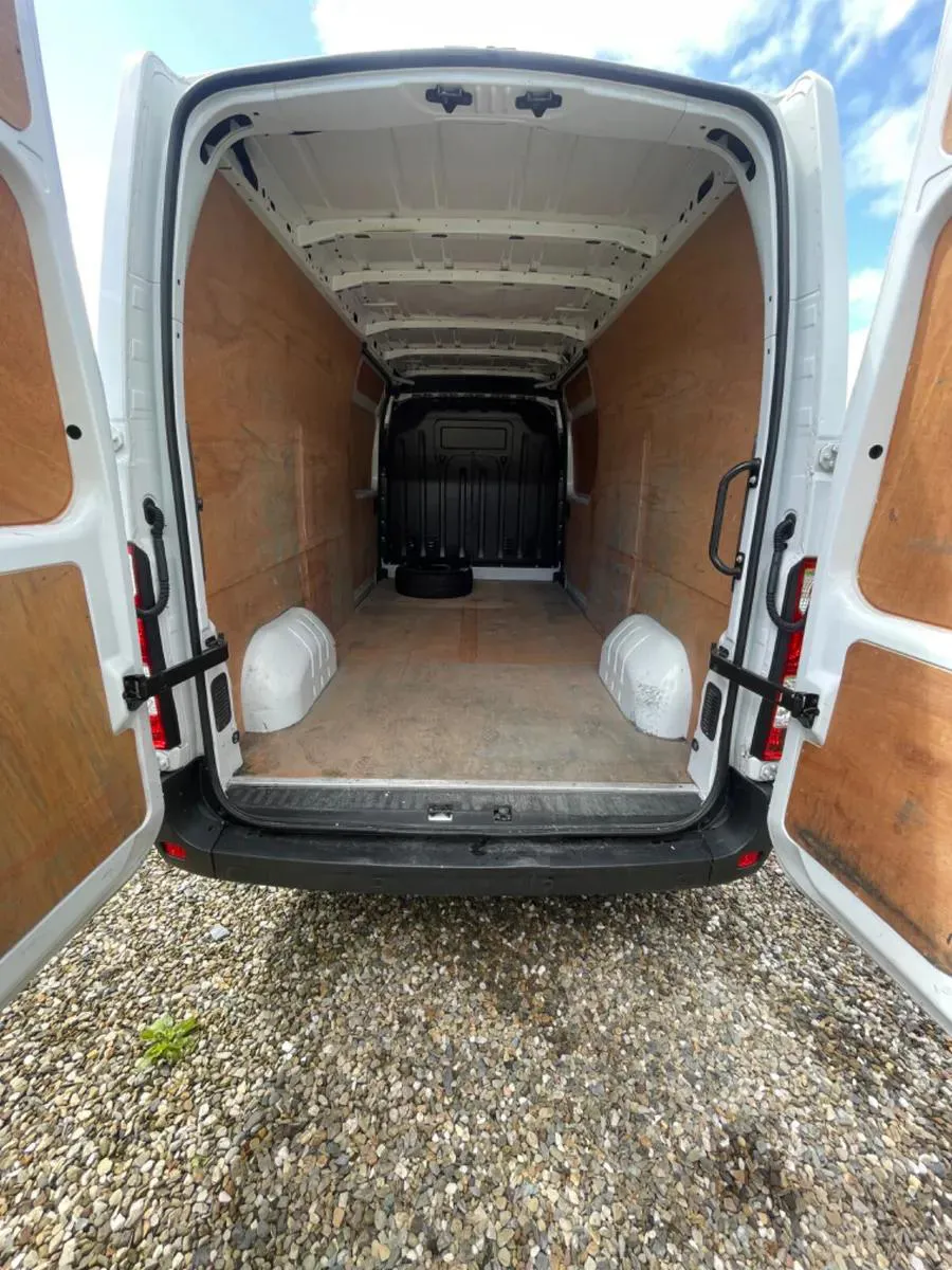 202 Nissan NV400 - Image 4