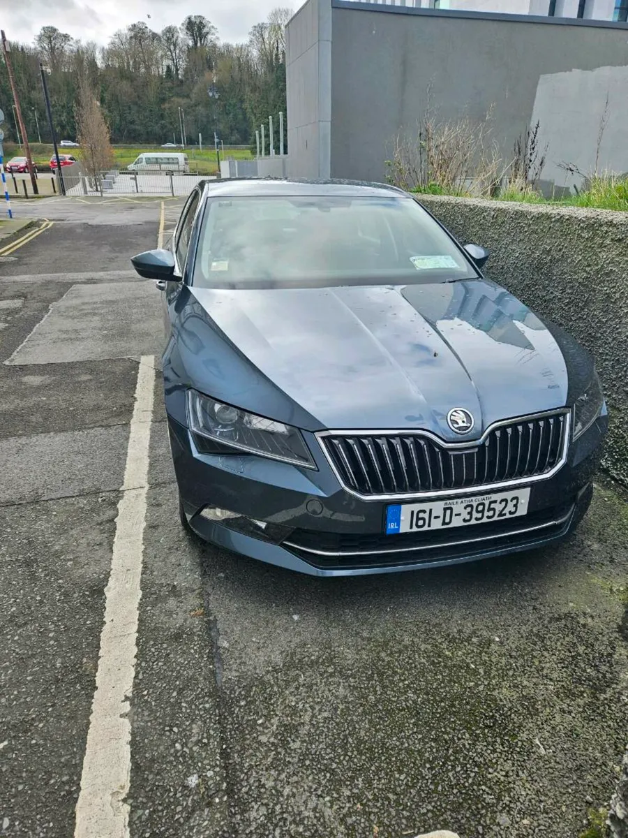 Skoda Superb Saloon - Image 1