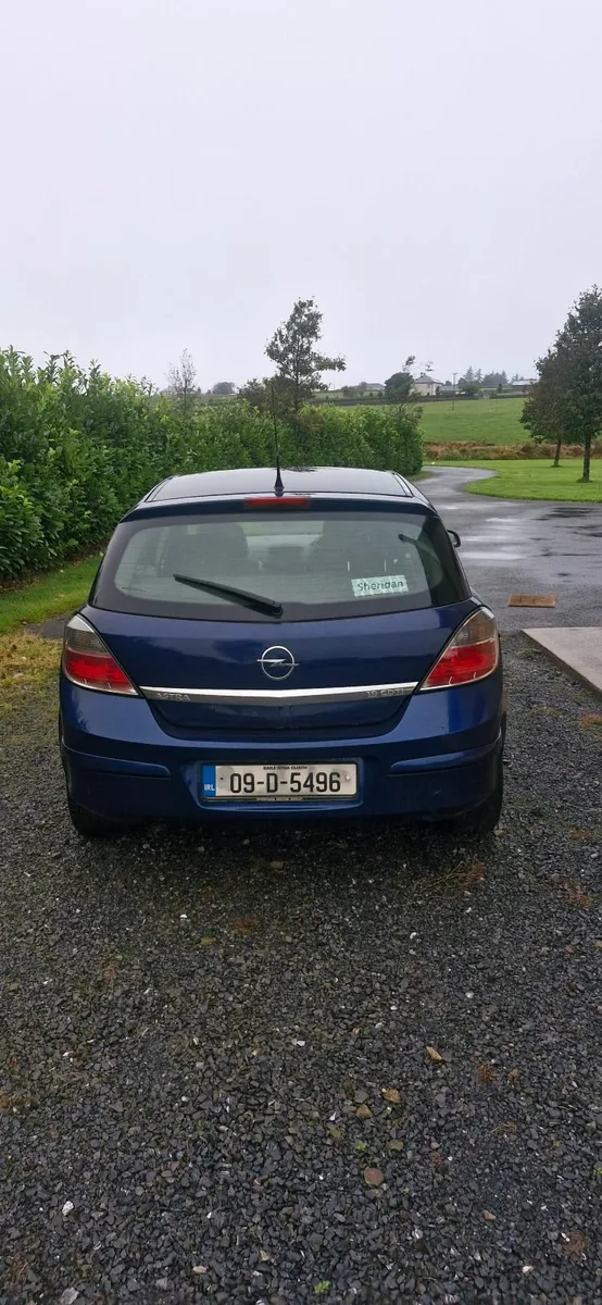 Opel Astra 2009 - Image 2