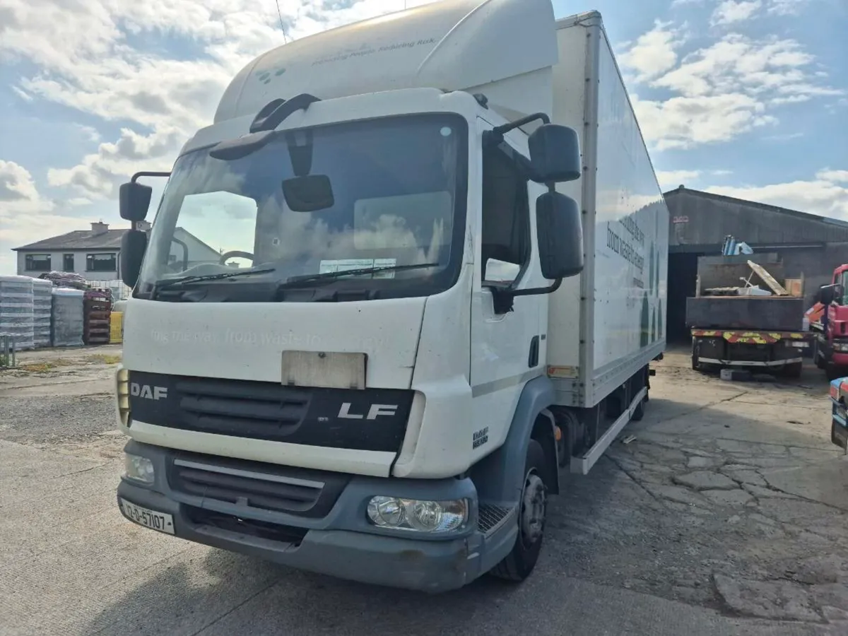 Daf lf 45 box truck - Image 2