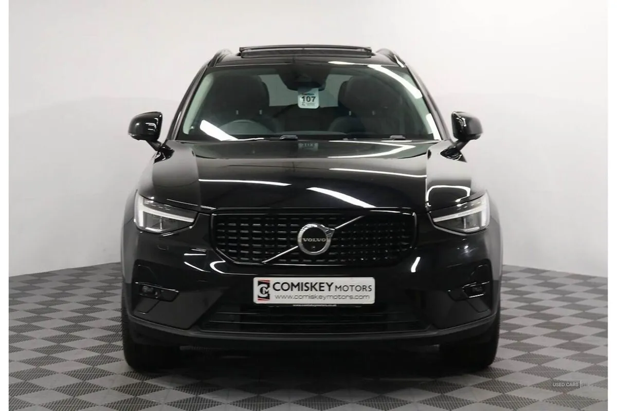 Volvo XC40 h T5 Ultimate Dark - Image 2