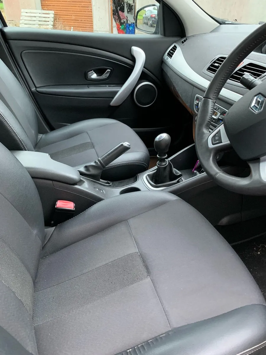 Car - Image 4
