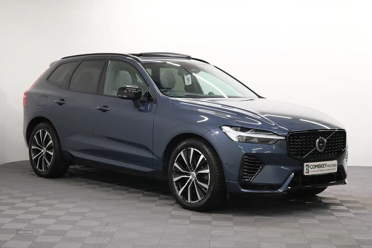 Volvo XC60 2.0h T8 Recharge 18.8kwh Ultimate Dark - Image 1