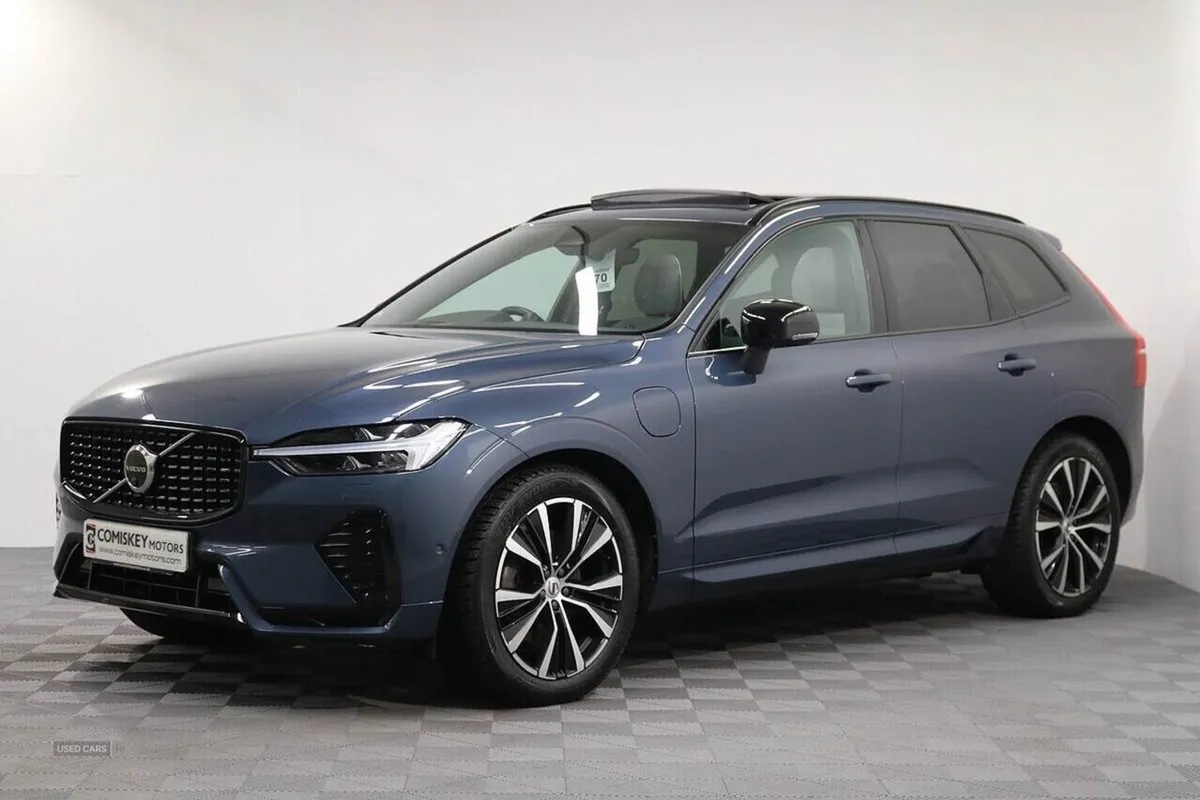 Volvo XC60 2.0h T8 Recharge 18.8kwh Ultimate Dark - Image 4