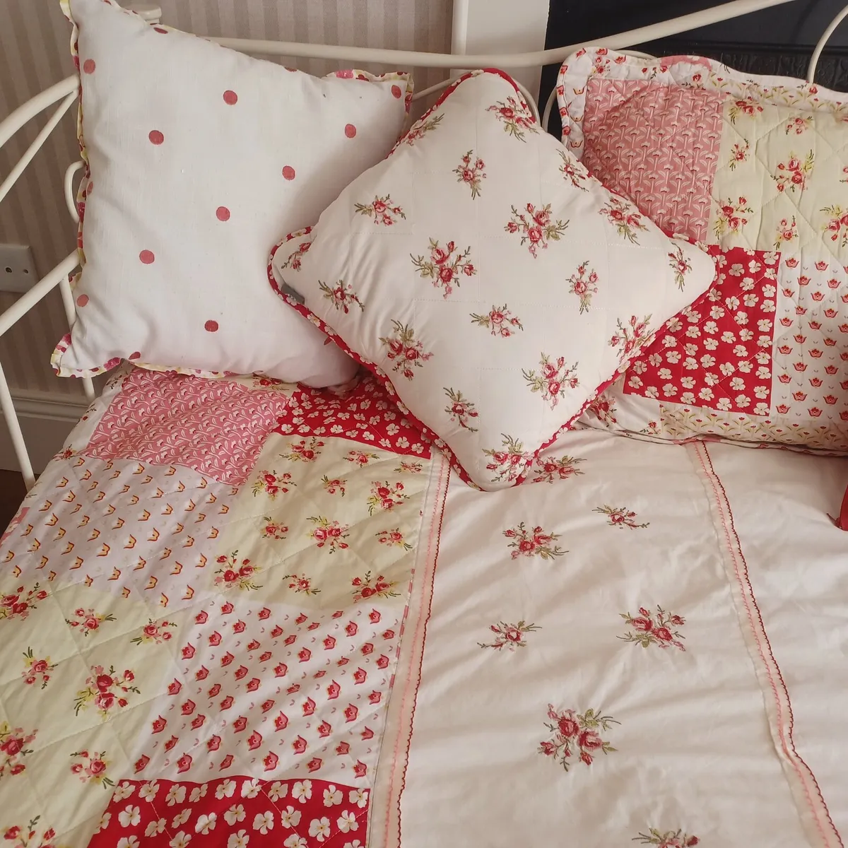 Girls Bedoom Decor - Image 1