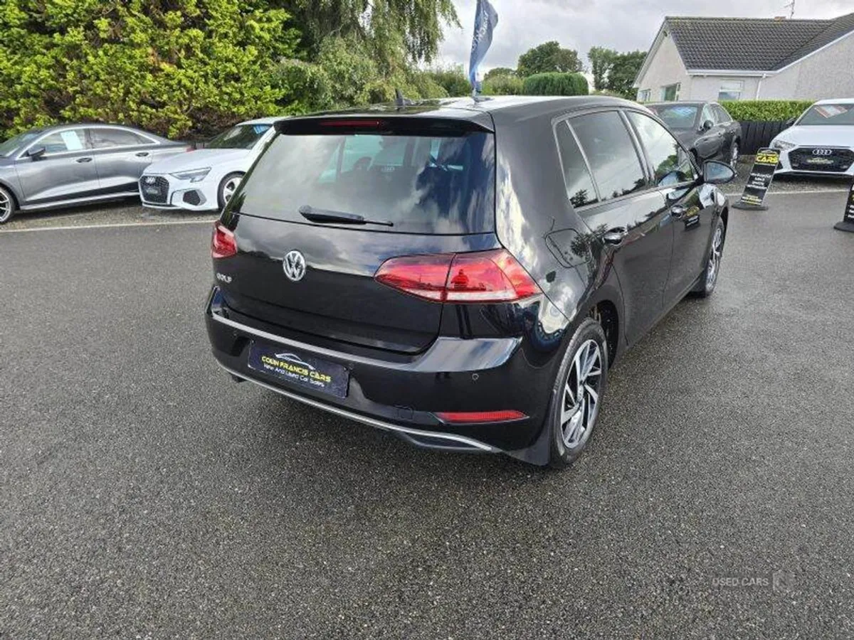 Volkswagen Golf Match - Image 4