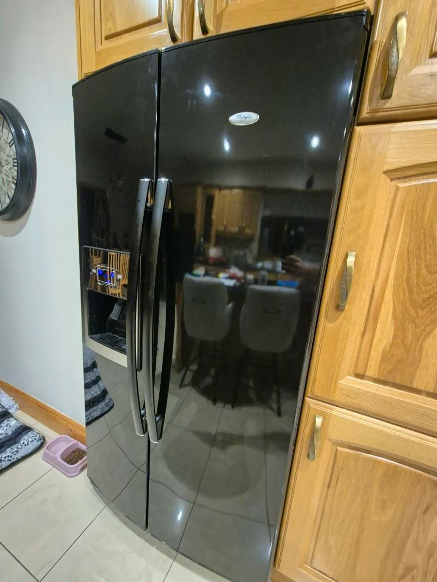 Whirlpool American Fridge Freezer - Image 2