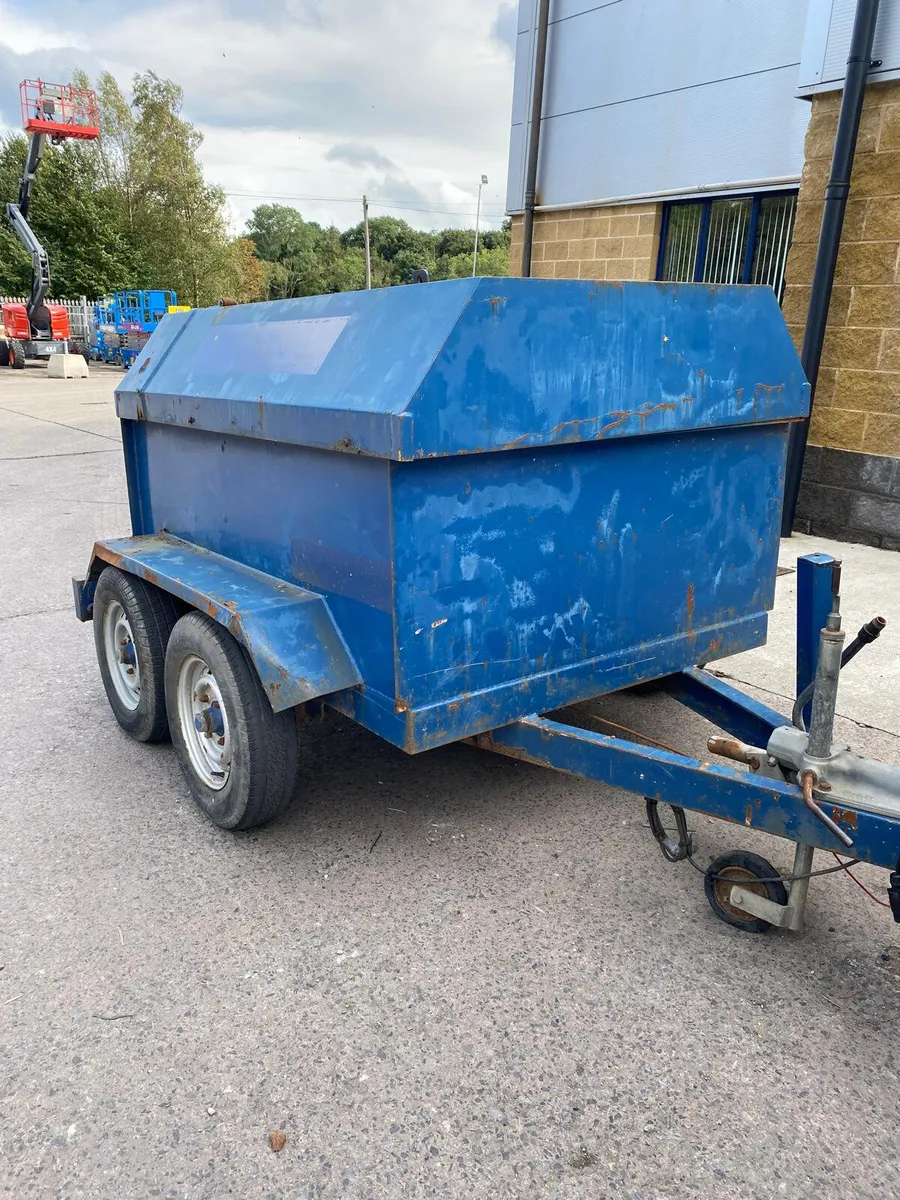 1100LTR TOWABLE FUEL BOWSER C/W 12V PUMP - Image 3