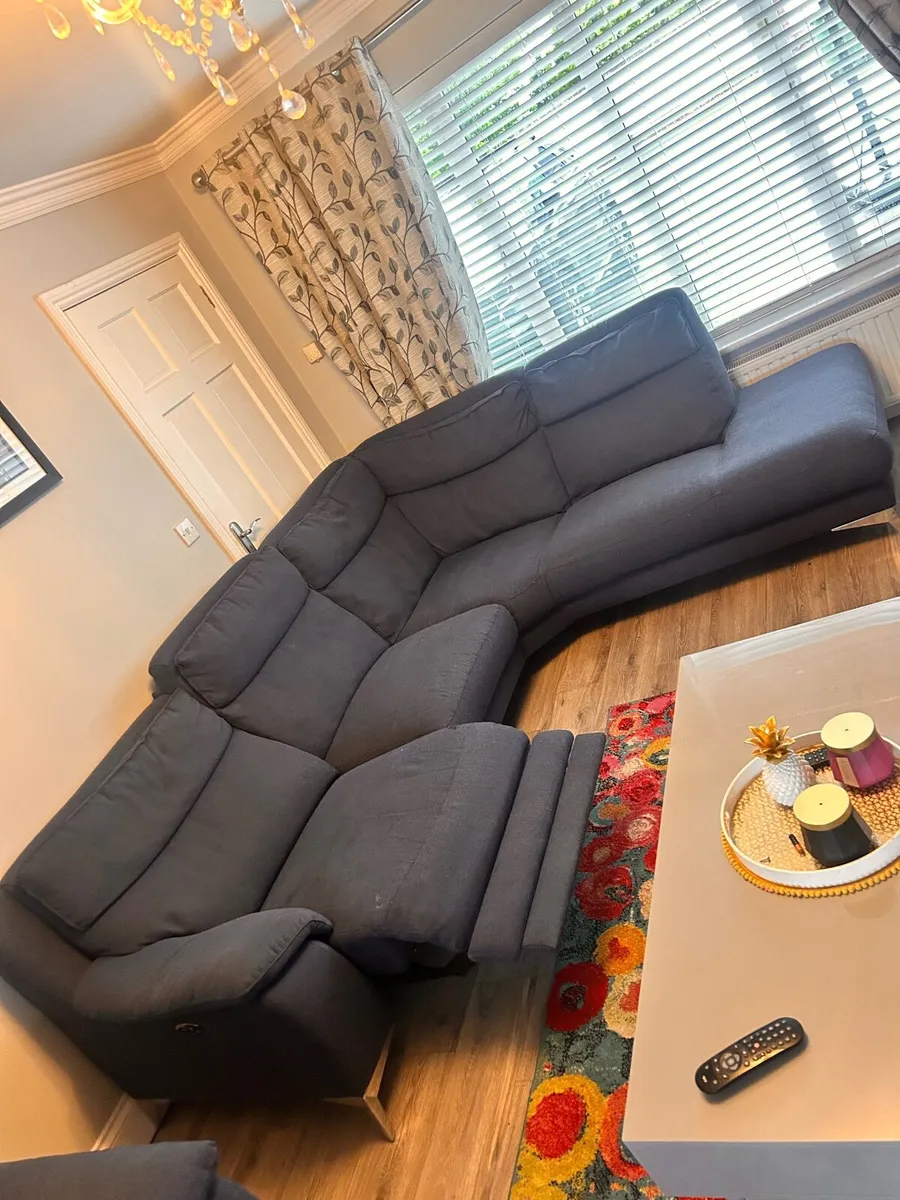 Corner suite and arm chair - Image 4