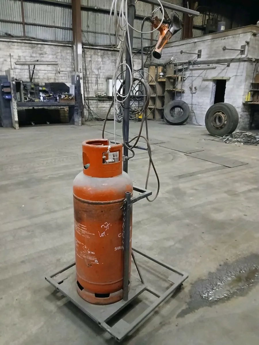 Vulcanise gas torch and gas bottle - Image 1