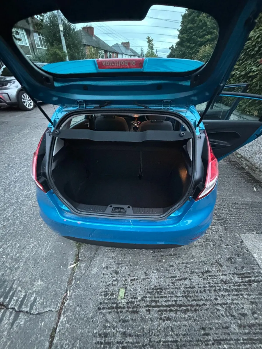 Ford Fiesta 2014 - Image 2