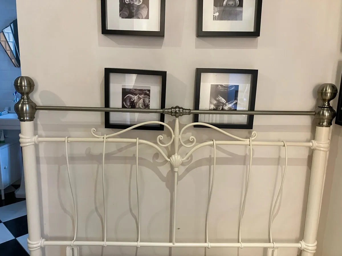 4 foot Bed headboard - Image 1