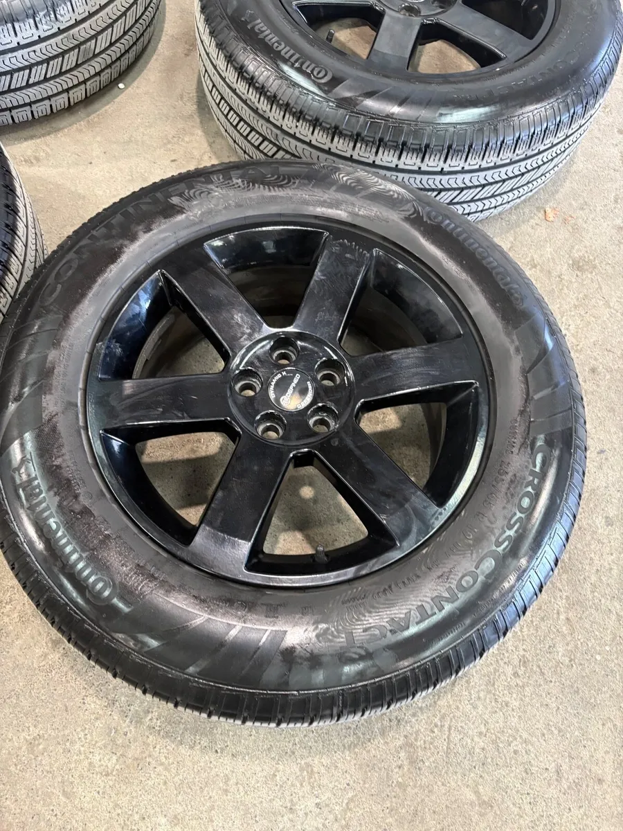 19" New Model Defender Wheels - Image 1