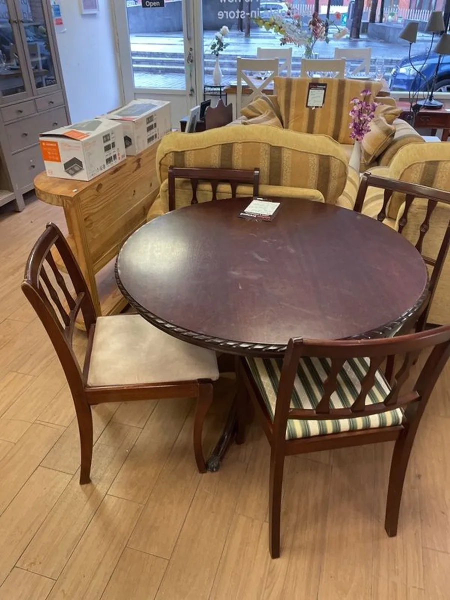 round table + 4 chairs - Image 2