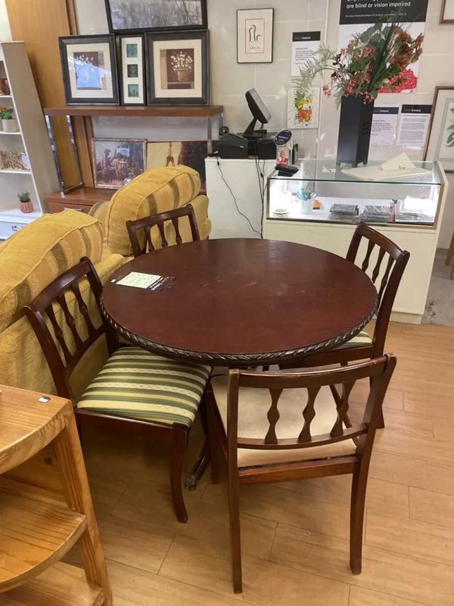 round table + 4 chairs - Image 4