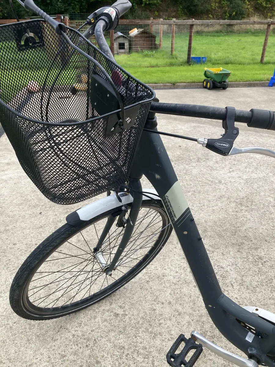 Lady’s bike for sale - Image 3
