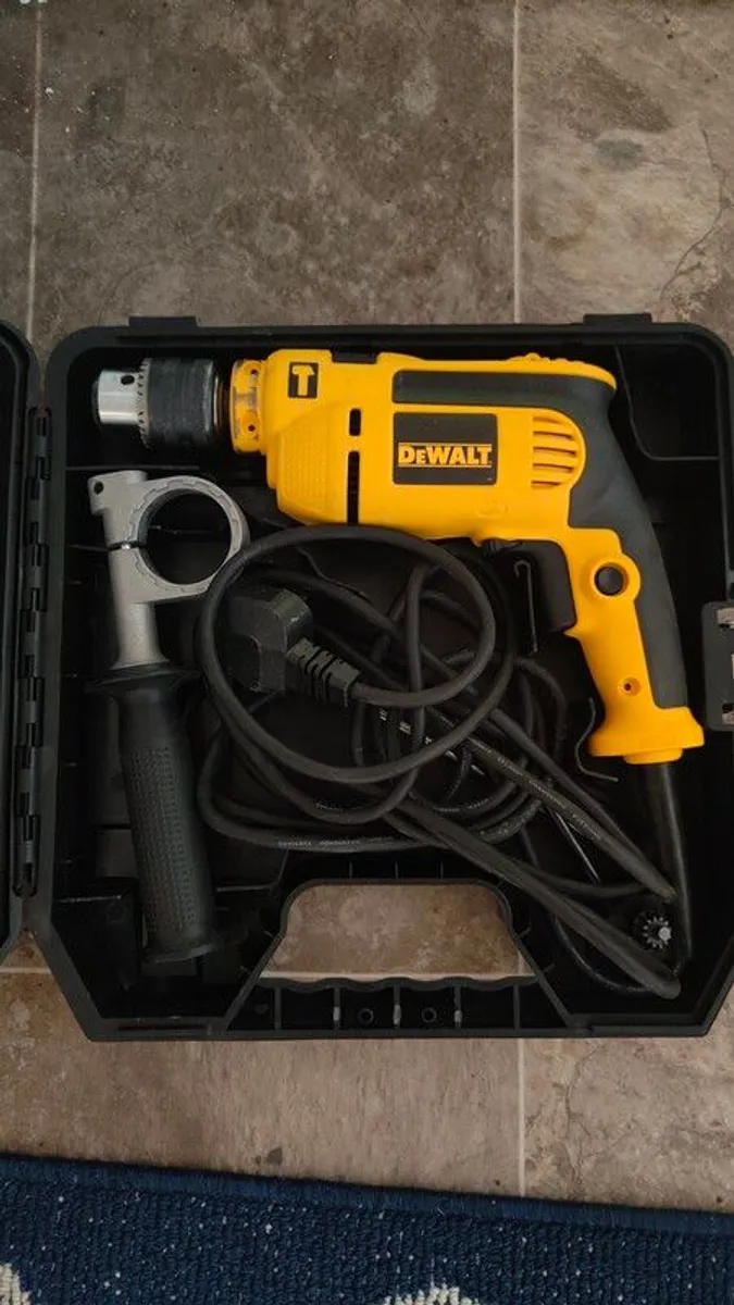 drill DeWalt DWD024 - Image 1