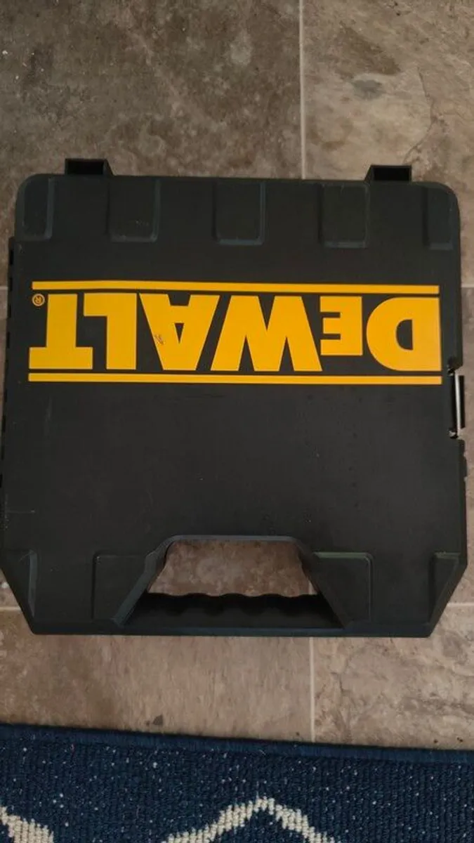 drill DeWalt DWD024 - Image 2