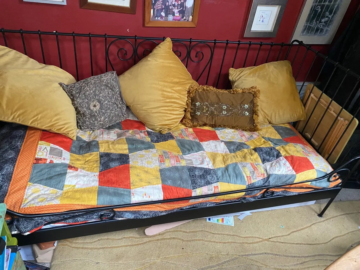 Day bed/single bed - Image 1