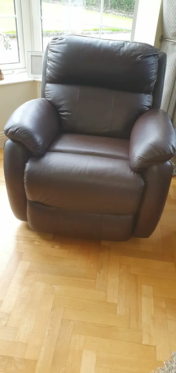 3 Piece Leather Recliner Suite - Image 2