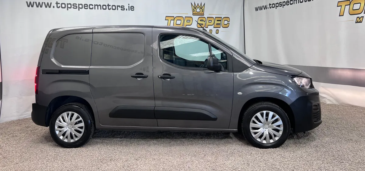 2021 (212) Peugeot partner NEW MODEL 1.6Hdi 3 Seat - Image 4