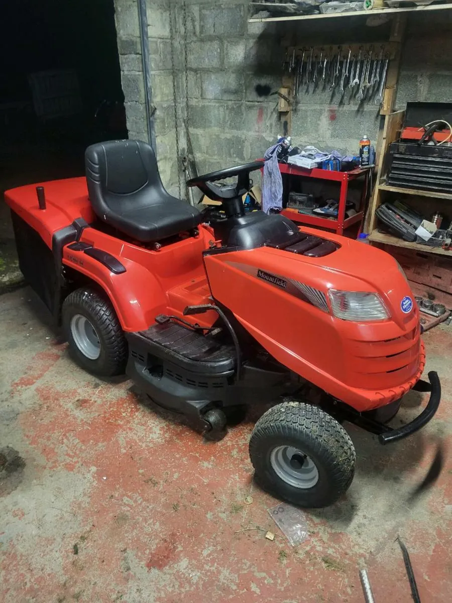 Mountfield ride on mower - Image 1