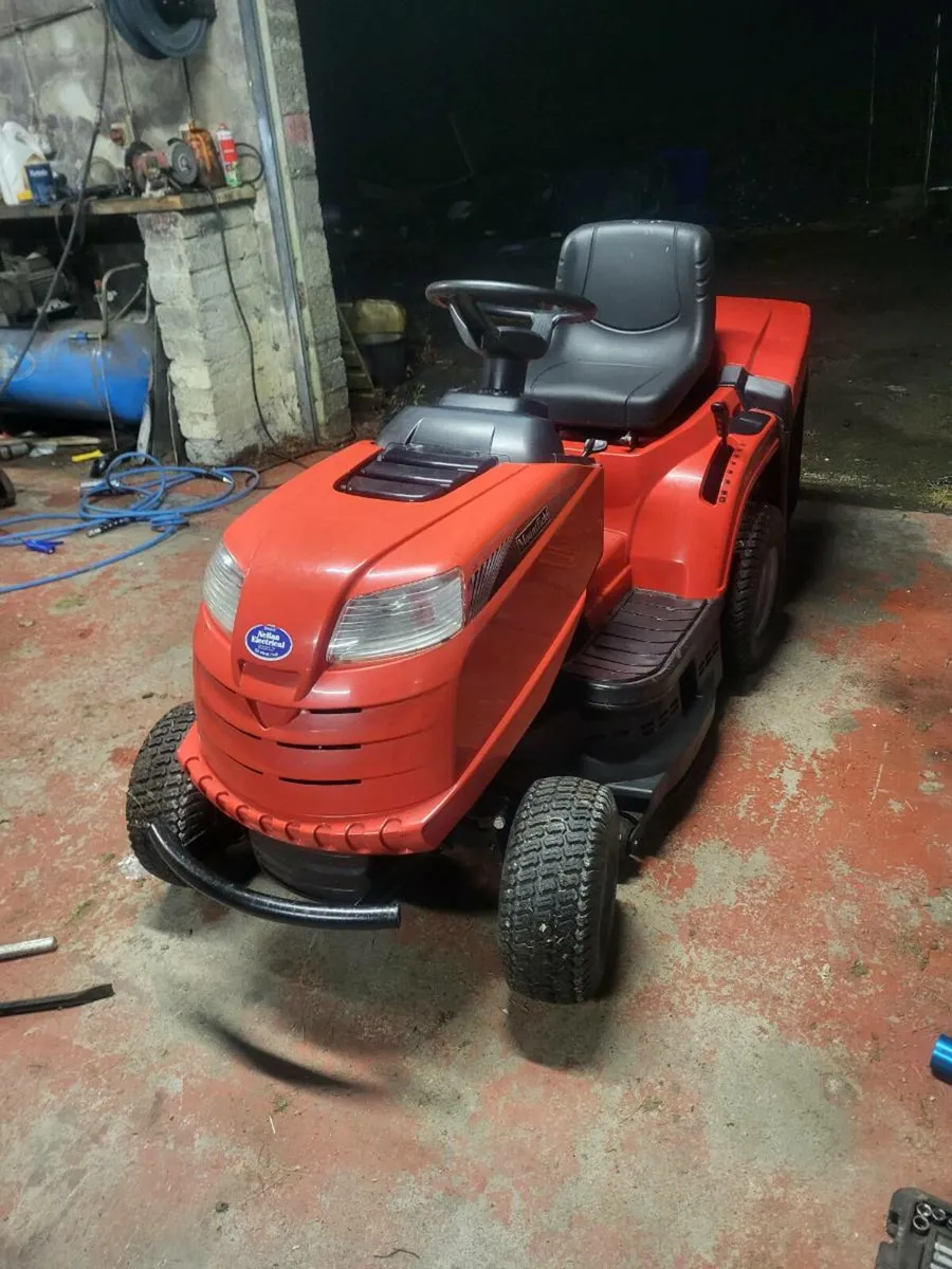 Mountfield ride on mower - Image 3