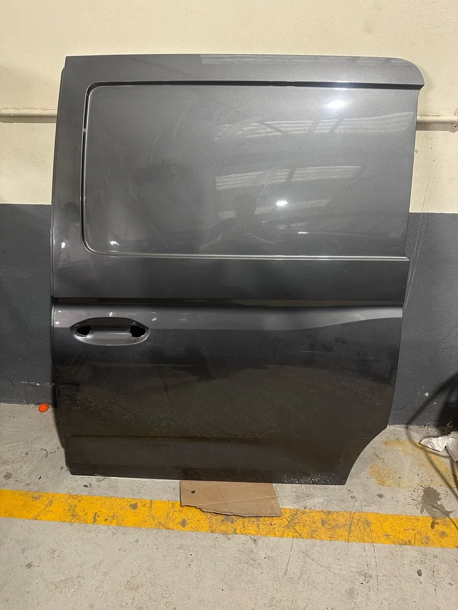 VW Caddy Sliding door-Left