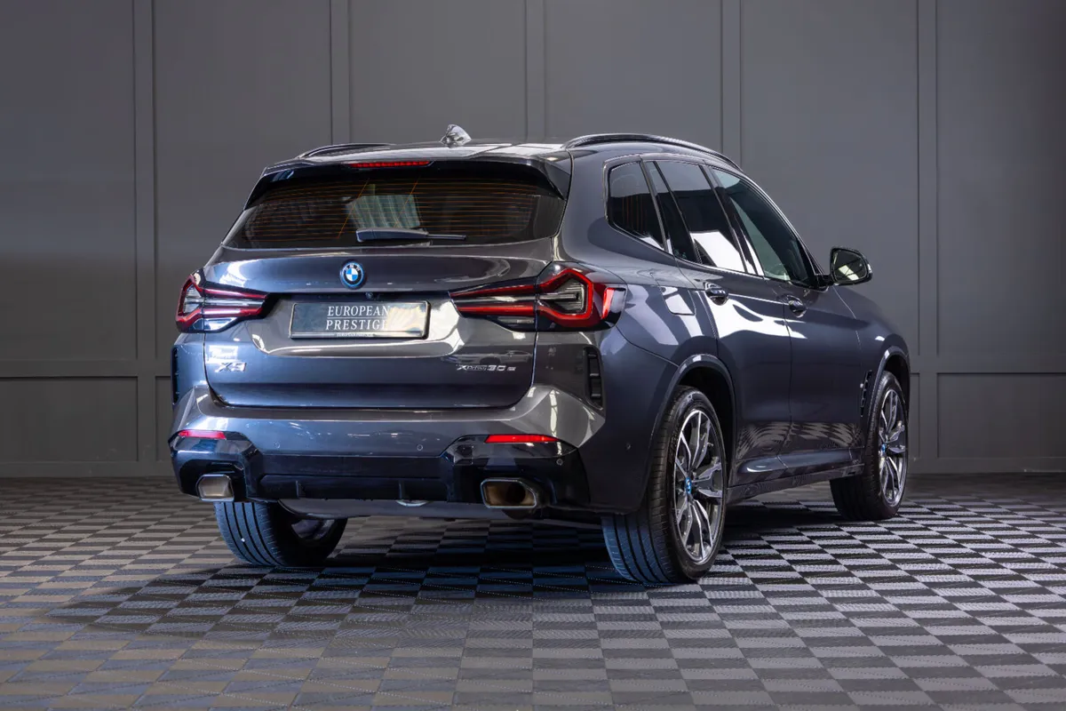 2024 BMW X3 X-Drive 30e M-Sport - Image 3