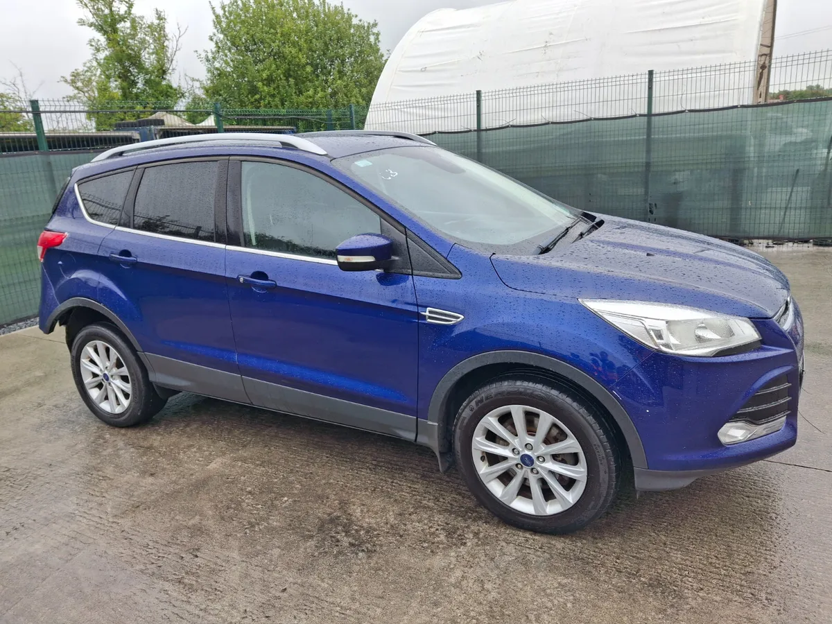 162 Ford Kuga Titanium light Damaged - Image 2