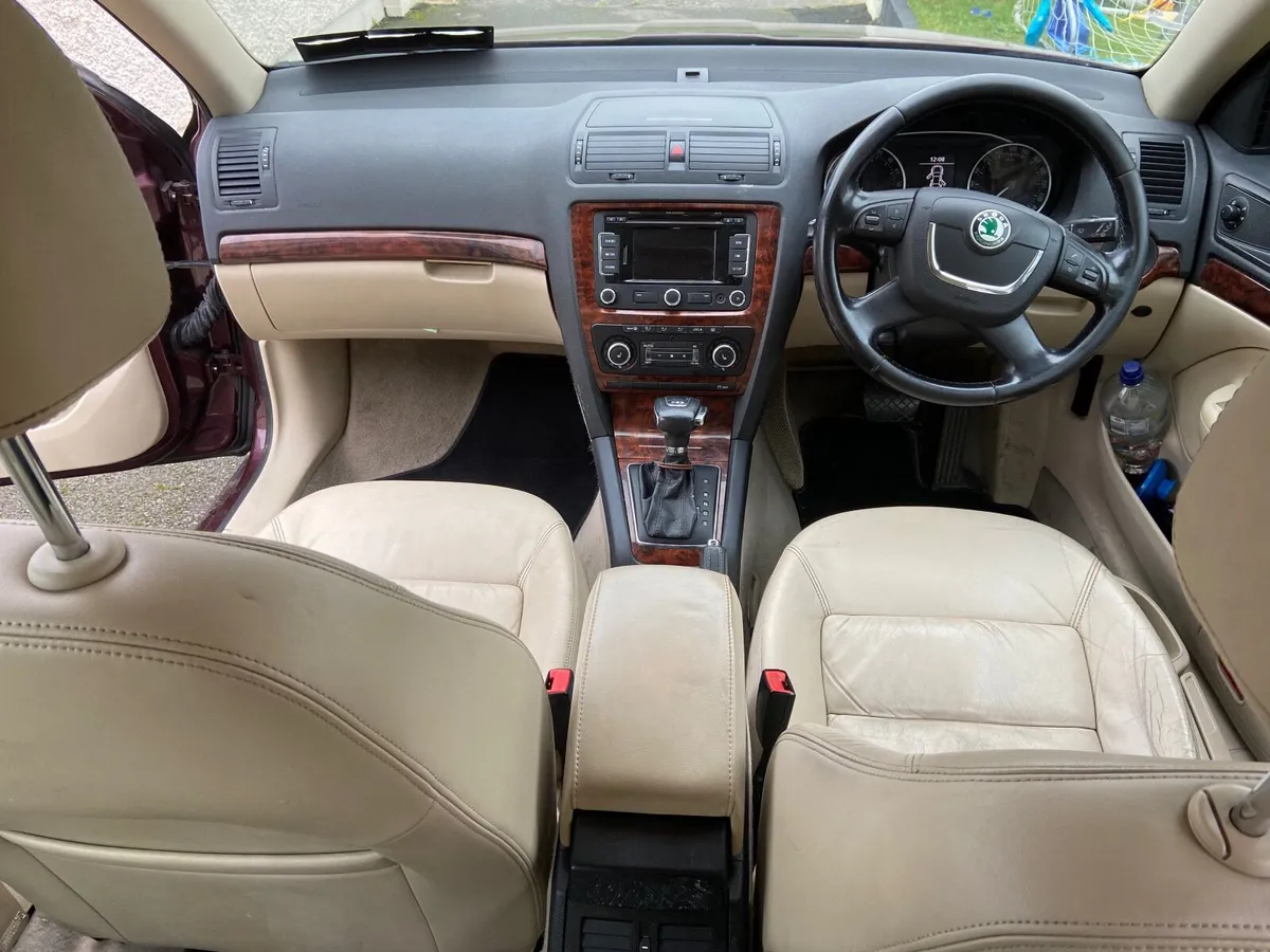 Skoda Octavia 2012 - Image 2