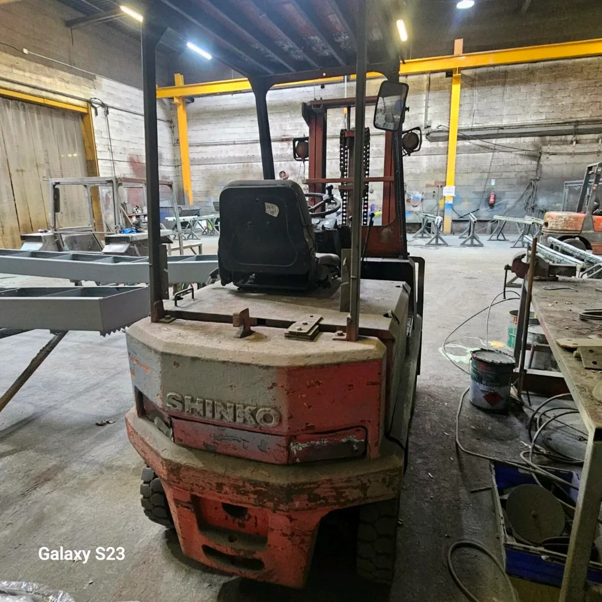 Electric forklift - Image 2