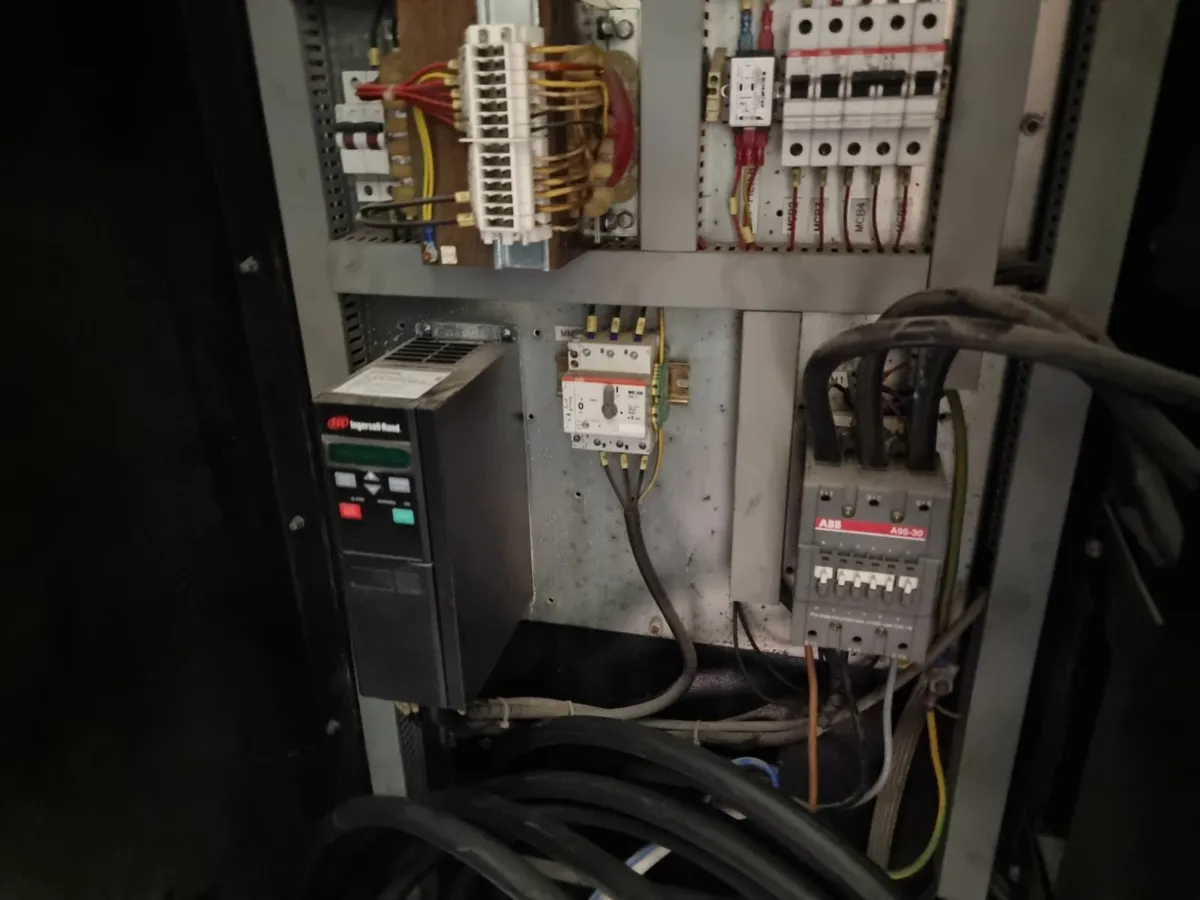 Ingersoll Rand Air Compressor - Image 2