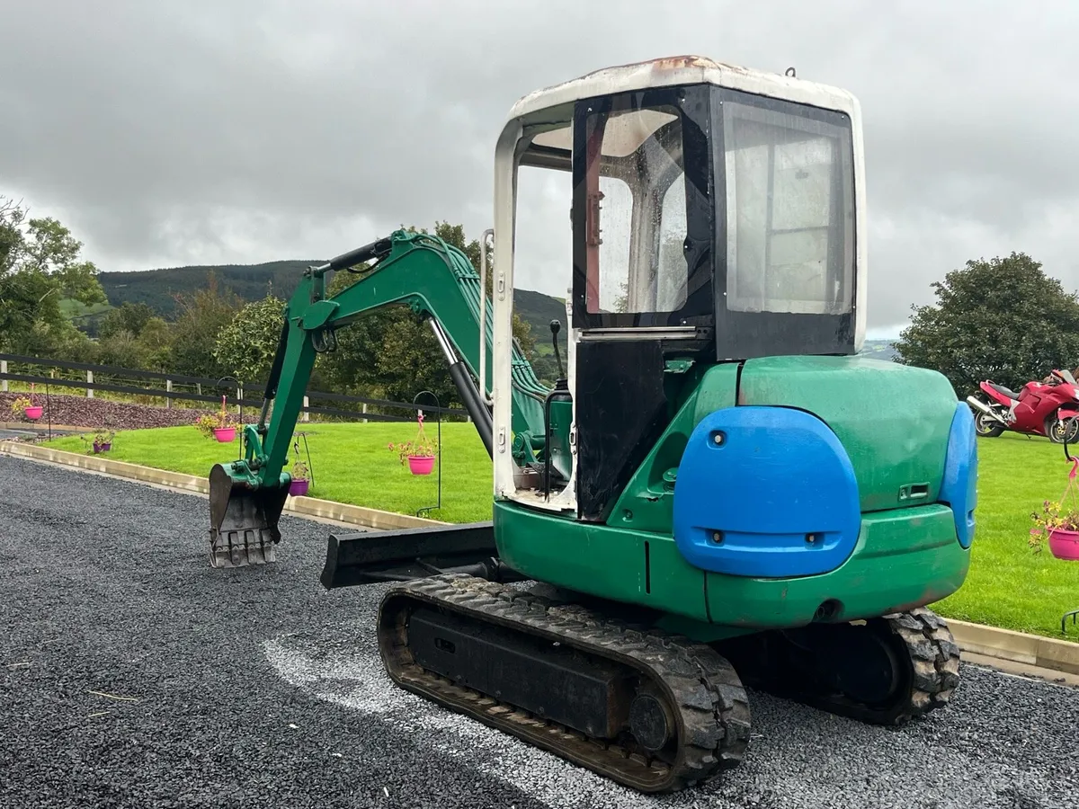Komatsu pc28 digger - Image 2