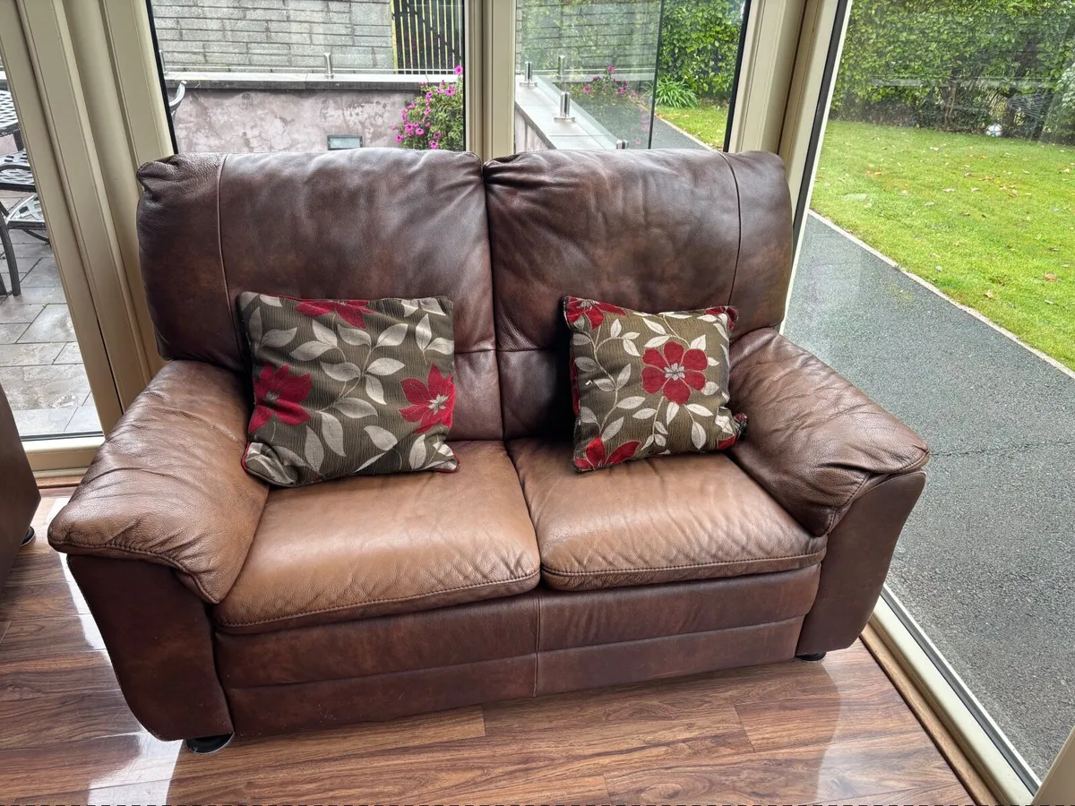 Two Italian leather 2 seaters sofa - Image 3