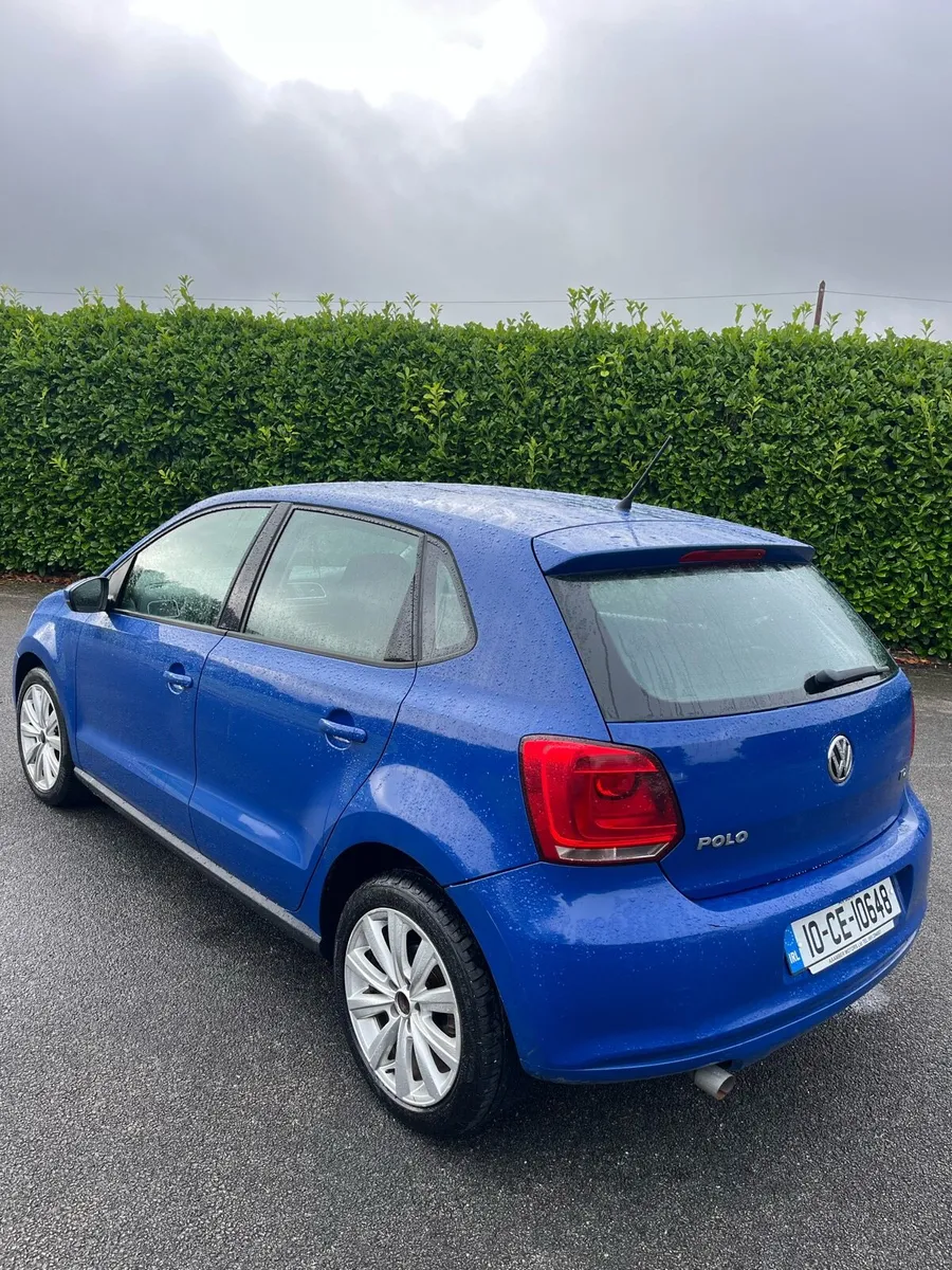 Volkswagen Polo 1.6 2010 - Image 2