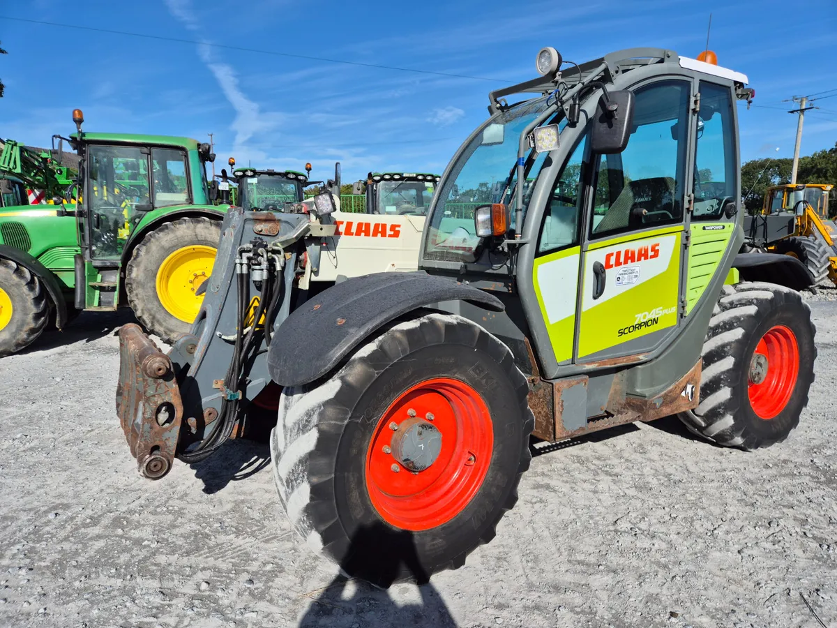 Claas Scorpion 7045 2013 - Image 1
