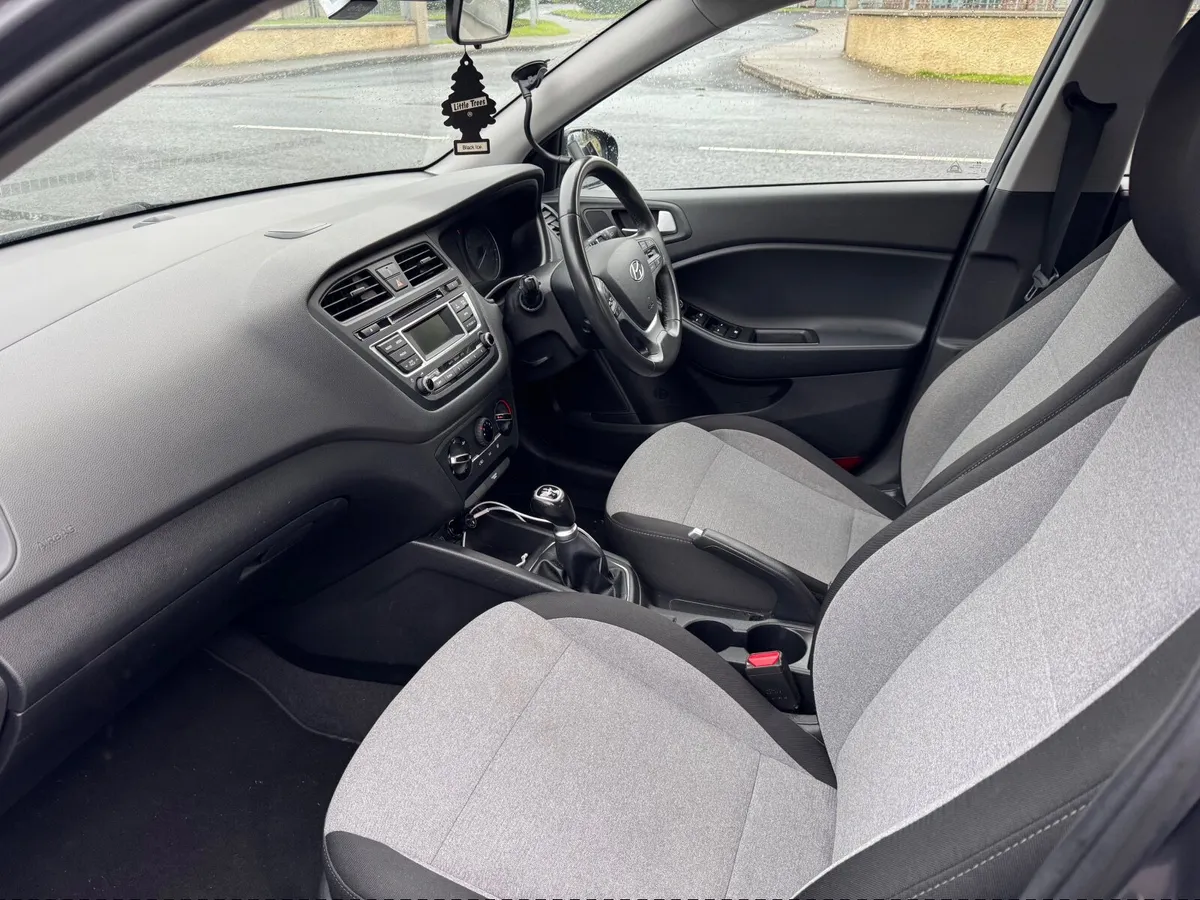 Hyundai i20 2015 - Image 3
