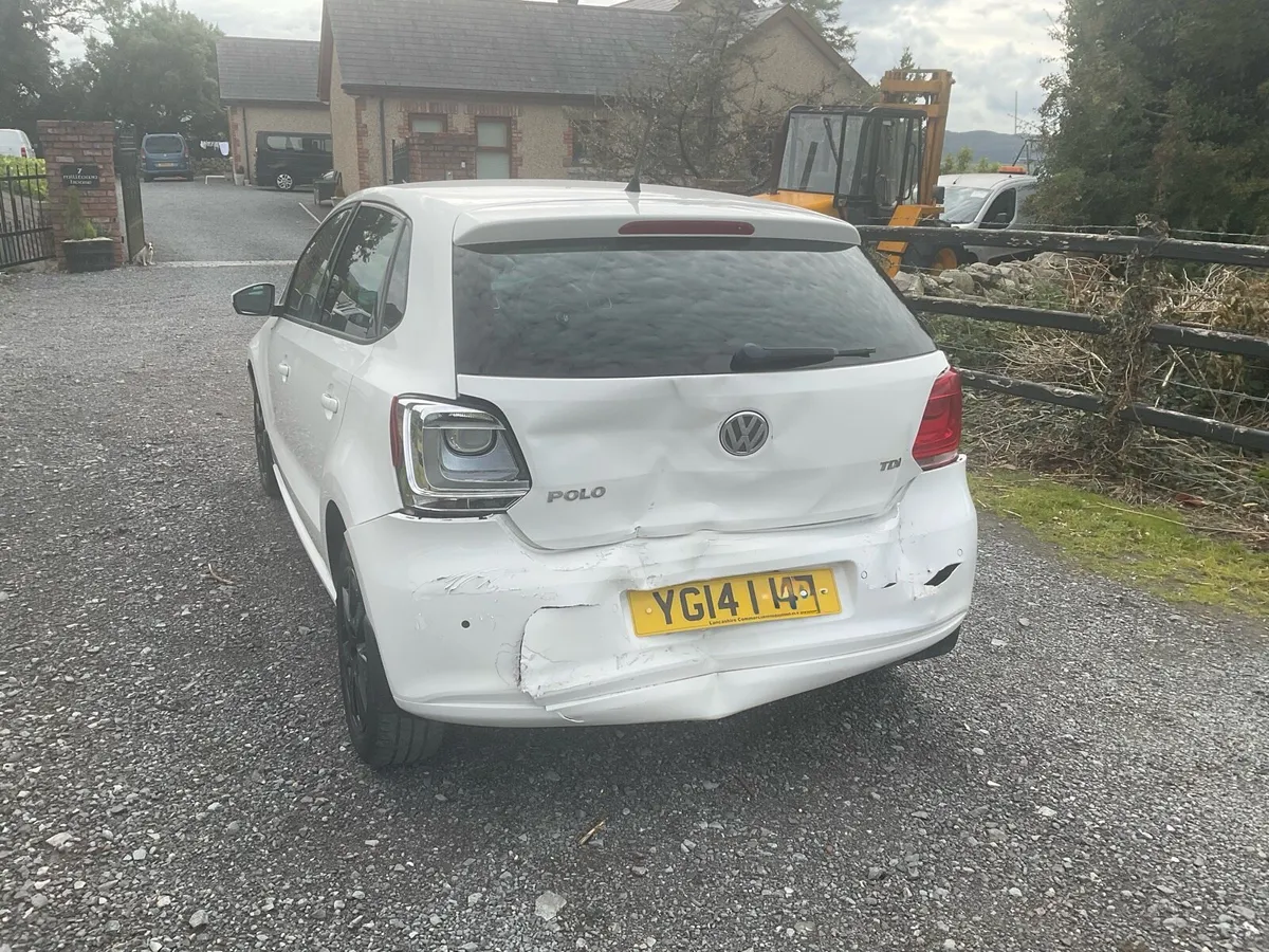 2X 2014 Volkswagen polo white 1.2 diesel - Image 4