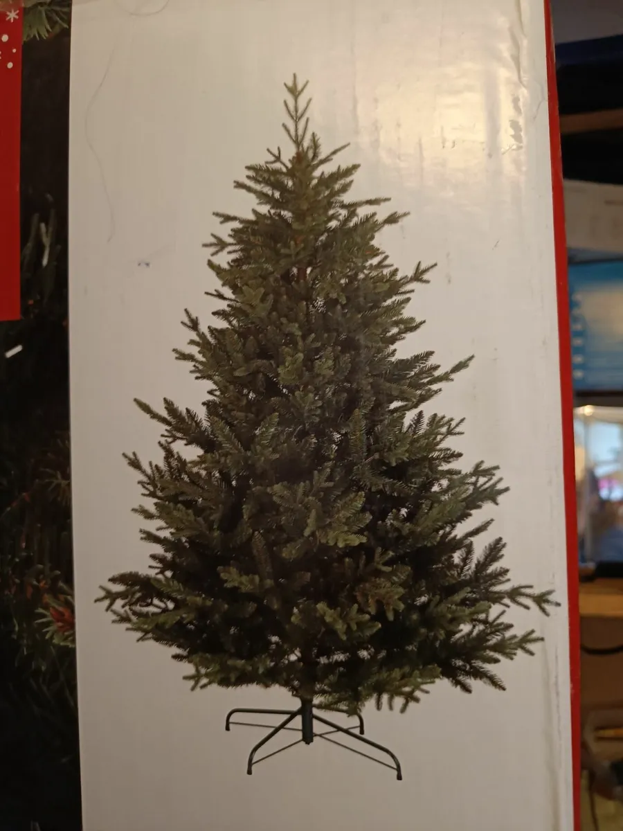 Christmas tree - Image 3