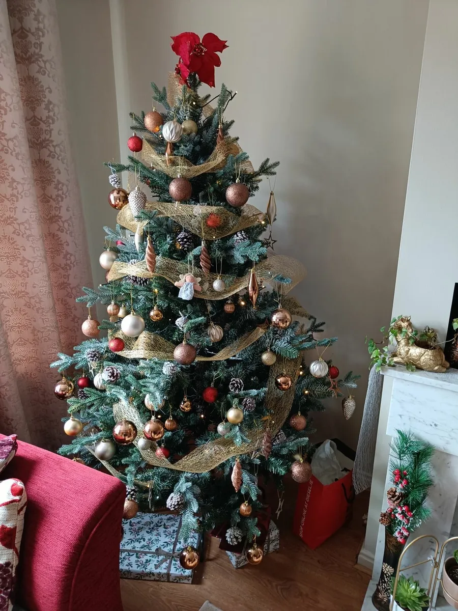 Christmas tree - Image 4