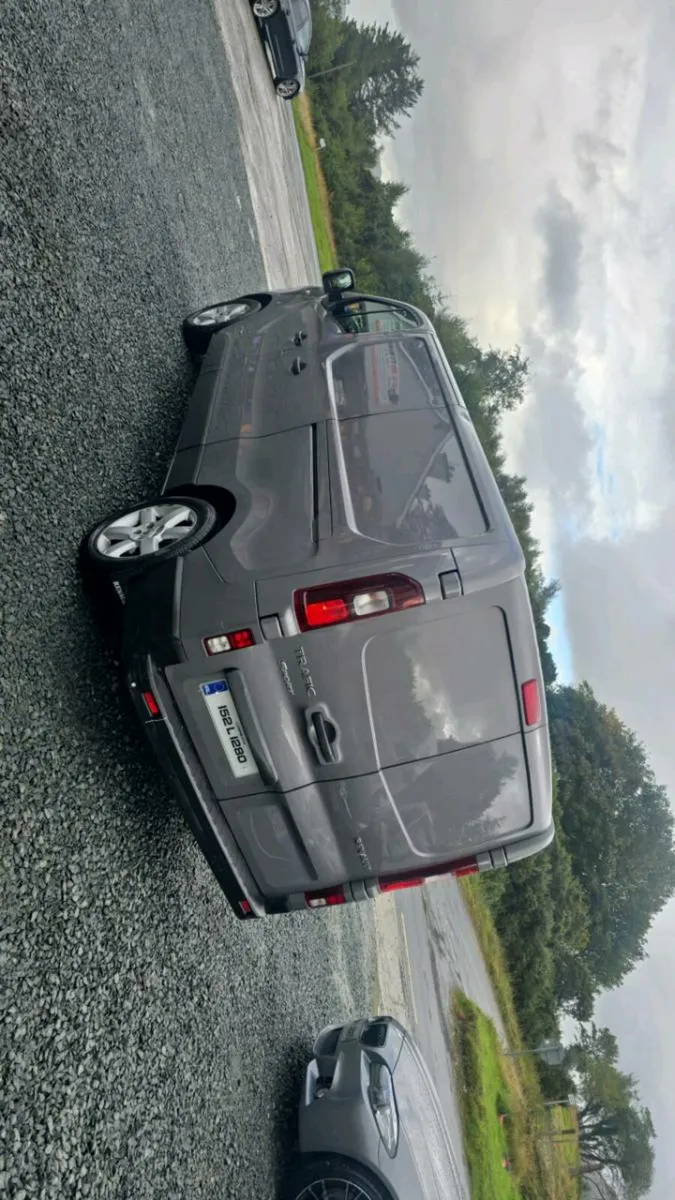 2015 renault traffic **doe 12/25** - Image 1