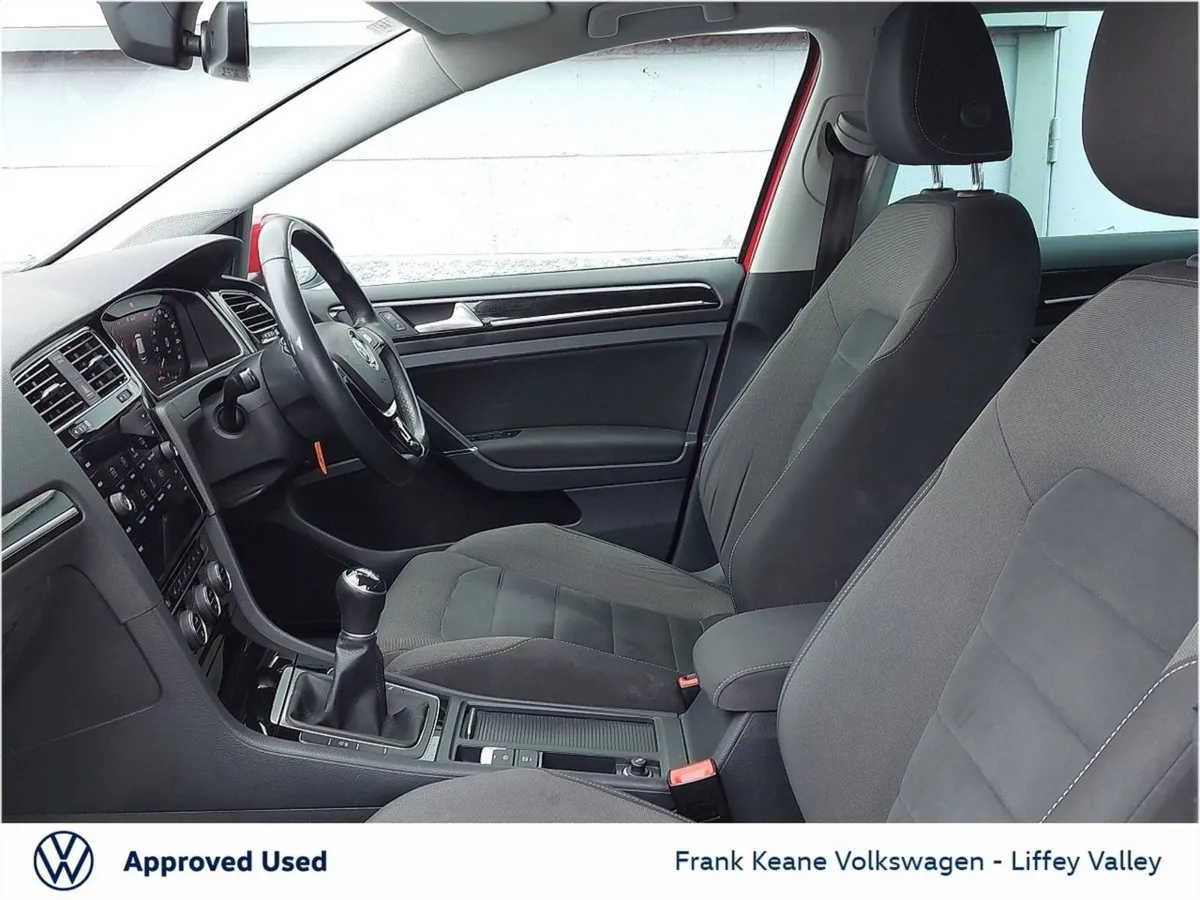Volkswagen Golf Highline 1.0 TSI 110HP  12 Months - Image 4