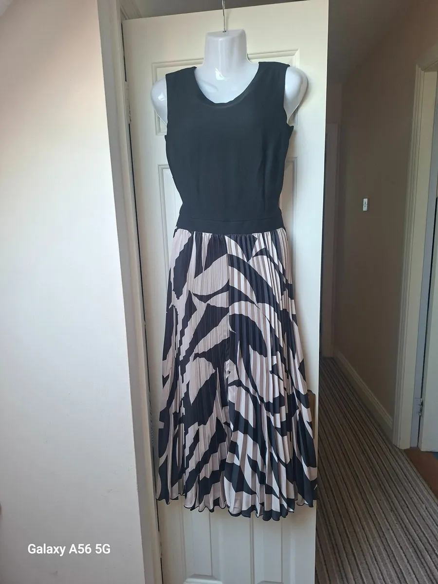 Joanna Hope Dress for Sale - Image 3